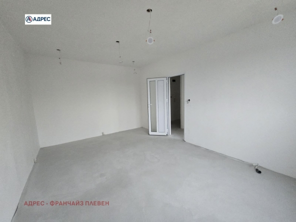 Двустаен апартамент в Плевен, Сторгозия - 60 кв.м за 842 €/кв.м - Снимка #1