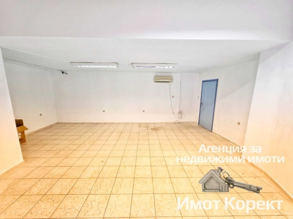 Дава се под наем Магазин в Асеновград - 40 кв.м за 306 € - Снимка #1