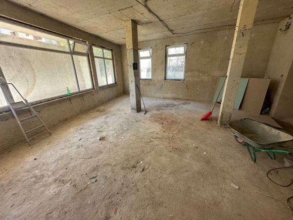 Заведение в Варна, Изгрев - 235 кв.м за 651 €/кв.м - Снимка #1