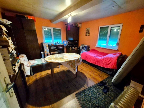 Къща в с. Брегаре, Област Плевен - 100 кв.м за 77 €/кв.м - Снимка #1