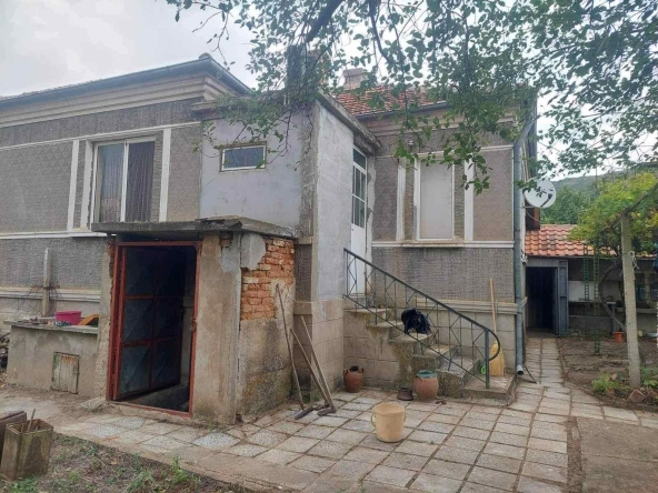 Къща в Бургас, Център - 140 кв.м за 472 €/кв.м - Снимка #1