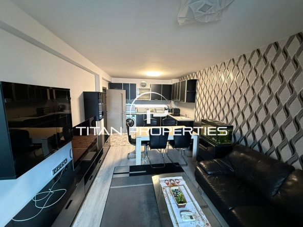 Дава се под наем Тристаен апартамент в Бургас, Изгрев - 72 кв.м за 648.21 € - Снимка #1