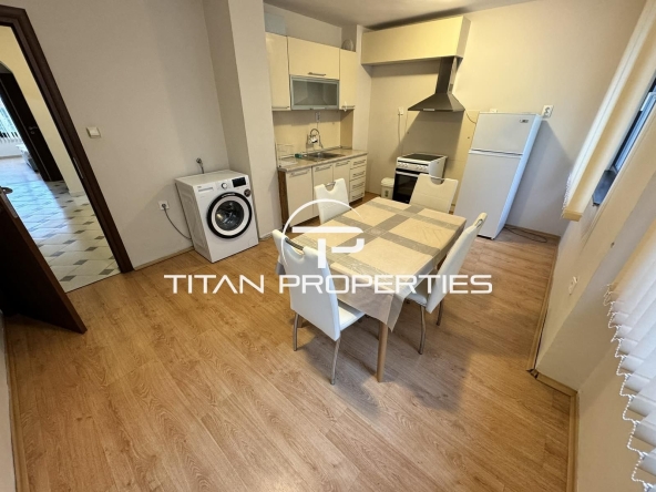 Дава се под наем Тристаен апартамент в Бургас, Център - 120 кв.м за 765 € - Снимка #1