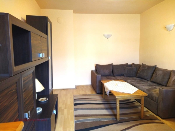 Дава се под наем Двустаен апартамент в София, Бъкстон - 48 кв.м за 472.77 € - Снимка #1