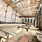 Дава се под наем Промишлена сграда в Русе, Промишлена зона - Изток - 700 кв.м за 1926.78 € - Снимка #1