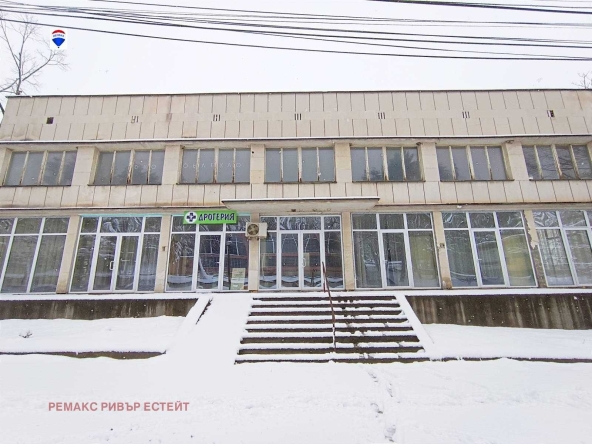 Дава се под наем Магазин в с. Пиргово, Област Русе - 300 кв.м за 897.6 € - Снимка #1