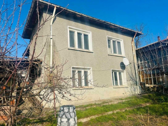 Къща в Попово - 89 кв.м за 831 €/кв.м - Снимка #1