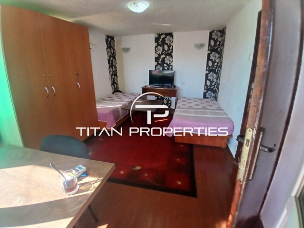 Дава се под наем Тристаен апартамент в Варна, Център - 70 кв.м за 396.78 € - Снимка #1