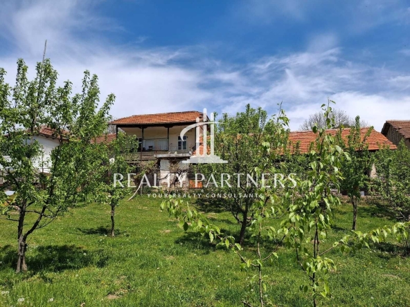 Къща в с. Долна Врабча, Област Перник - 97 кв.м за 126 €/кв.м - Снимка #1