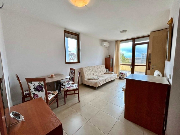 Двустаен апартамент в к.к. Слънчев бряг - 118 кв.м за 380 €/кв.м - Снимка #1
