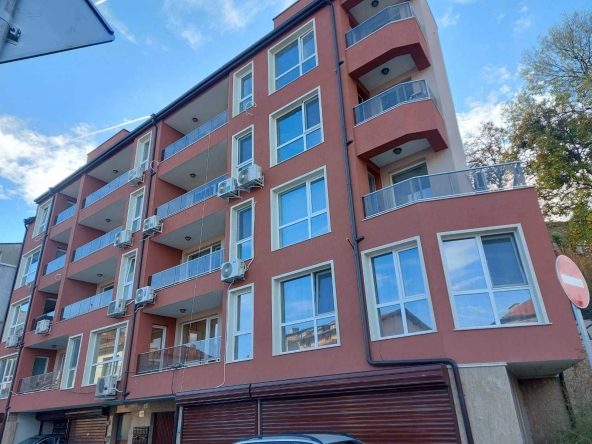 Дава се под наем Тристаен апартамент в Варна, Аспарухово - 91 кв.м за 142000 € - Снимка #1