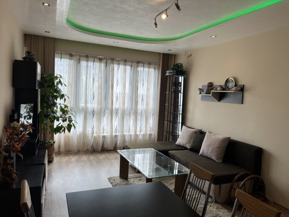 Дава се под наем Двустаен апартамент в София, Люлин 1 - 76 кв.м за 357 € - Снимка #1