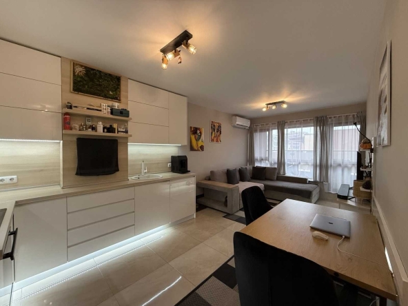 Двустаен апартамент в Пловдив, Кючук Париж - 65 кв.м за 1130 €/кв.м - Снимка #1
