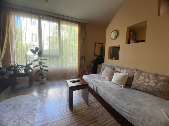 Дава се под наем Двустаен апартамент в Шумен, Център - 40 кв.м за 229.5 € - Снимка #1