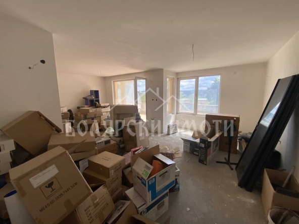 Тристаен апартамент в Велико Търново, Център - 134 кв.м за 707 €/кв.м - Снимка #1