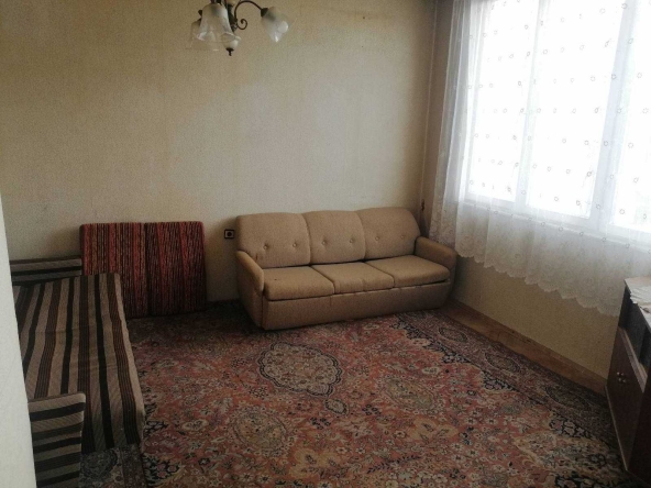 Дава се под наем Двустаен апартамент в Търговище, Център - 40 кв.м за 153 € - Снимка #1