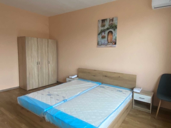 Дава се под наем Тристаен апартамент в Девня - 75 кв.м за 353.94 € - Снимка #1
