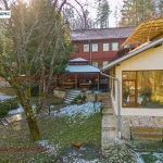 Хотел в с. Велчево, Област Ловеч - 768 кв.м за 679 €/кв.м - Снимка #1