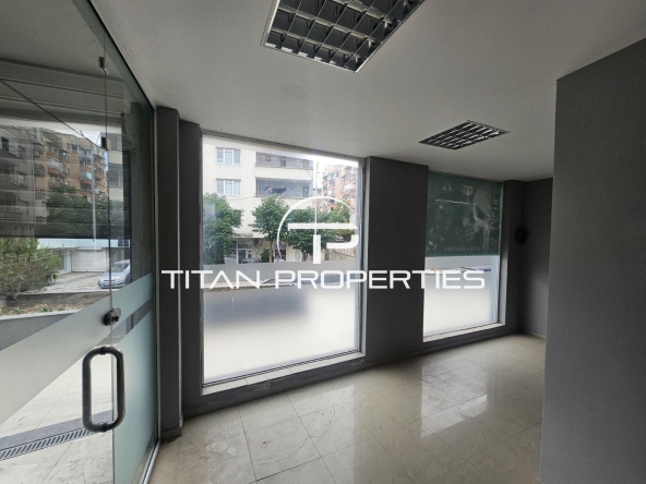 Дава се под наем Магазин в Бургас, Меден рудник - зона В - 22 кв.м за 163.2 € - Снимка #1