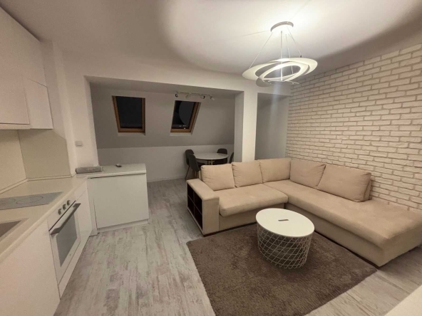 Тристаен апартамент в Пловдив, Кючук Париж - 96 кв.м за 1074 €/кв.м - Снимка #1