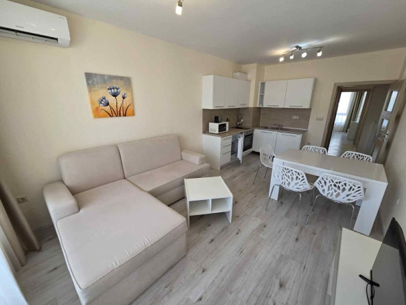 Дава се под наем Тристаен апартамент в Варна, Аспарухово - 86 кв.м за 797.64 € - Снимка #1