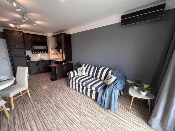 Дава се под наем Двустаен апартамент в Варна, м-т Траката - 66 кв.м за 408 € - Снимка #1