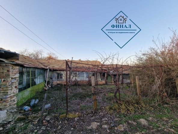 Къща в с. Върбак, Област Шумен - 100 кв.м за 408 €/кв.м - Снимка #1