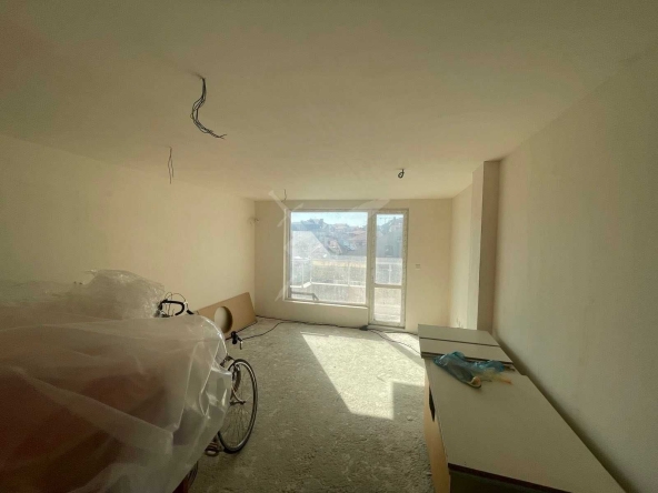 Тристаен апартамент в Поморие - 107 кв.м за 746 €/кв.м - Снимка #1