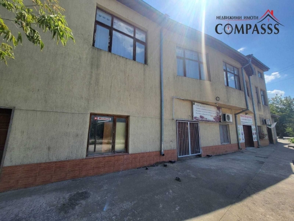 Промишлена сграда в Добрич, Промишлена зона - Запад - 1200 кв.м за 233 €/кв.м - Снимка #1