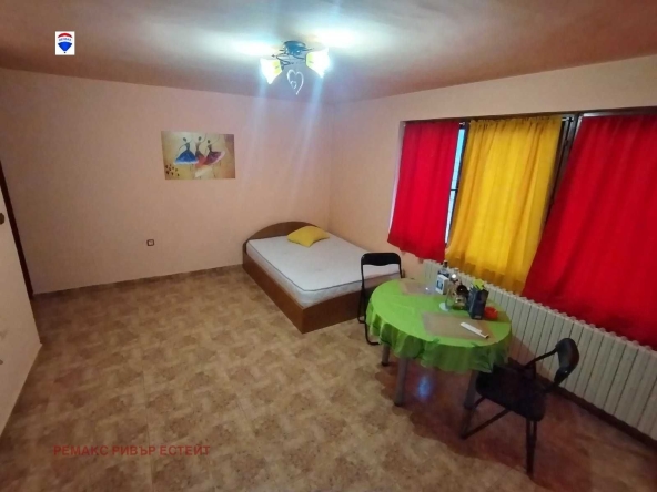 Дава се под наем  в Русе, Хъшове - 33 кв.м за 199.41 € - Снимка #1