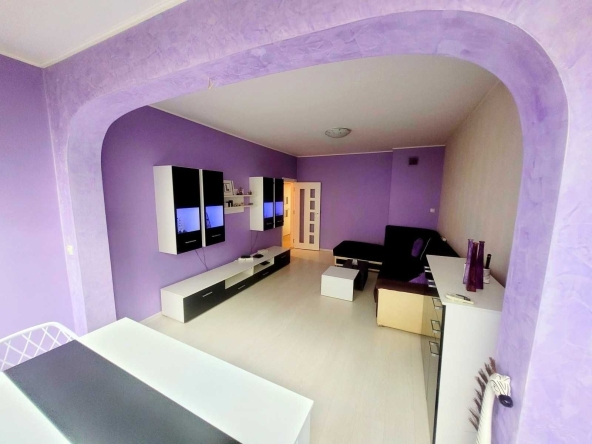 Дава се под наем Двустаен апартамент в София, Света Троица - 75 кв.м за 408 € - Снимка #1