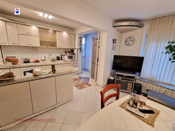 Мезонет в Русе, Ялта - 84 кв.м за 1002 €/кв.м - Снимка #1