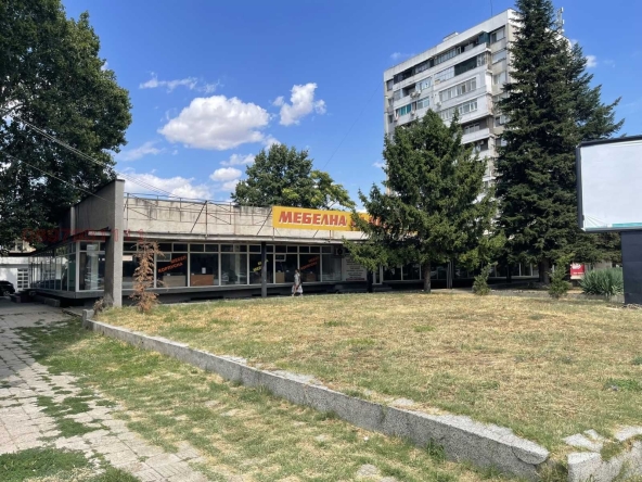 Магазин в Ямбол, Център - 1473 кв.м за 831 €/кв.м - Снимка #1