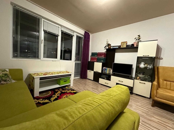 Тристаен апартамент в Добрич, Център - 103 кв.м за 445 €/кв.м - Снимка #1