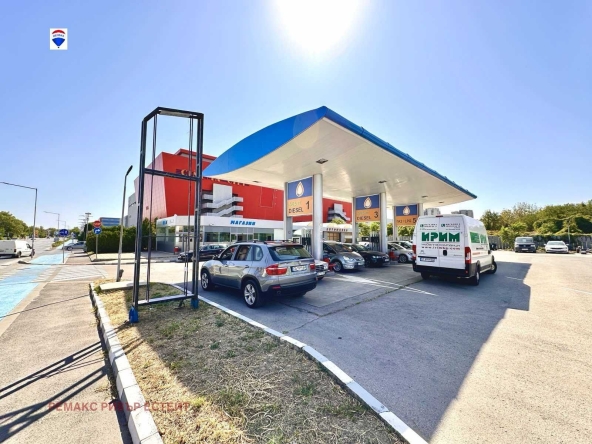 Дава се под наем Промишлена сграда в Русе, Здравец Изток - 2000 кв.м за 4079.49 € - Снимка #1