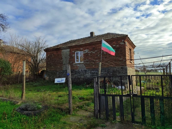 Къща в с. Гешаново, Област Добрич - 100 кв.м за 67 €/кв.м - Снимка #1