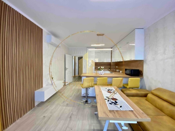 Дава се под наем Двустаен апартамент в к.к. Св.Св. Константин и Елена - 60 кв.м за 650 € - Снимка #1