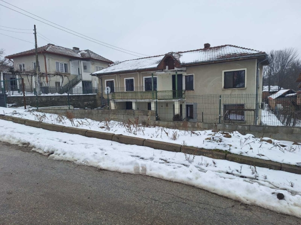 Къща в с. Гривица, Област Плевен - 172 кв.м за 371 €/кв.м - Снимка #1