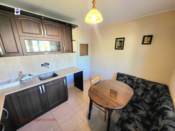 Дава се под наем Тристаен апартамент в Русе, Дружба 3 - 76 кв.м за 484.5 € - Снимка #1