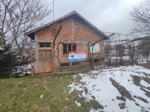 Къща в Борово - 420 кв.м за 32 €/кв.м - Снимка #1