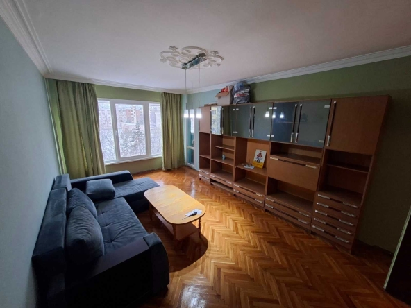Дава се под наем Тристаен апартамент в София, Център - 90 кв.м за 697.17 € - Снимка #1