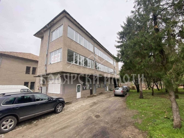 Промишлена сграда в с. Самоводене, Област Велико Търново - 824 кв.м за 58 €/кв.м - Снимка #1
