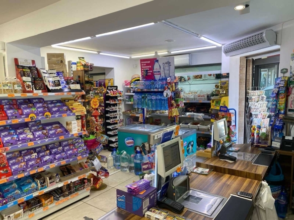 Магазин в Варна, Левски - 217 кв.м за 811 €/кв.м - Снимка #1