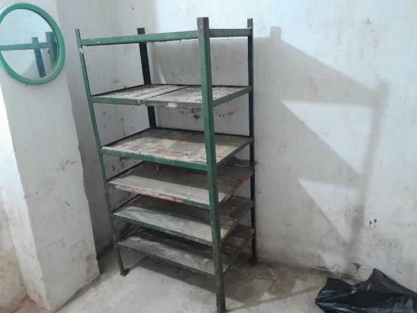 Дава се под наем Магазин в Варна, Лятно кино Тракия - 13 кв.м за 51 € - Снимка #1