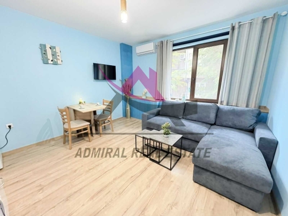 Дава се под наем Двустаен апартамент в Варна, Център - 55 кв.м за 548.25 € - Снимка #1