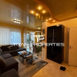 Дава се под наем Двустаен апартамент в Бургас, Център - 75 кв.м за 548.25 € - Снимка #1