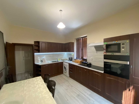 Тристаен апартамент в Карлово - 79 кв.м за 839 €/кв.м - Снимка #1