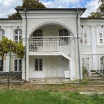 Къща в Карлово - 290 кв.м за 651 €/кв.м - Снимка #1