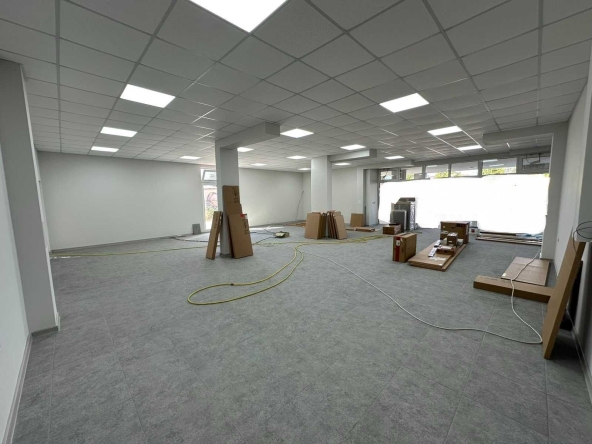 Дава се под наем Магазин в Пловдив, Христо Смирненски - 150 кв.м за 1795.2 € - Снимка #1