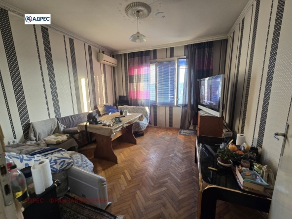 Тристаен апартамент в Плевен, 9-ти квартал - 66 кв.м за 843 €/кв.м - Снимка #1